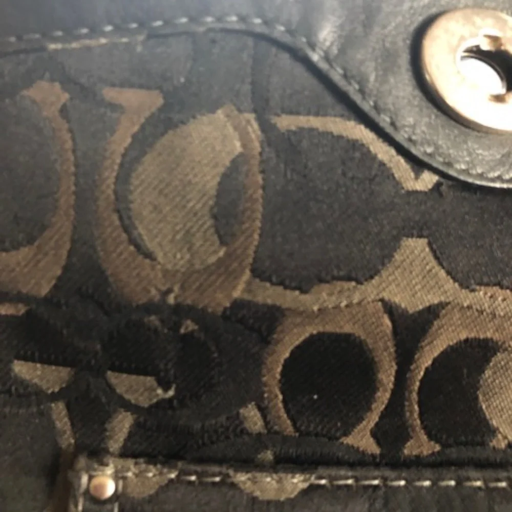 Coach Purse - Picture 7 of 8